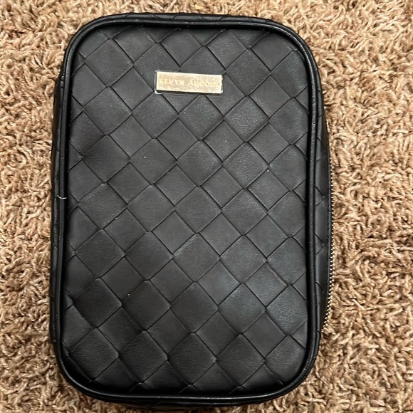 New Kevin Aucoin make up brushes - Picture 1 of 2